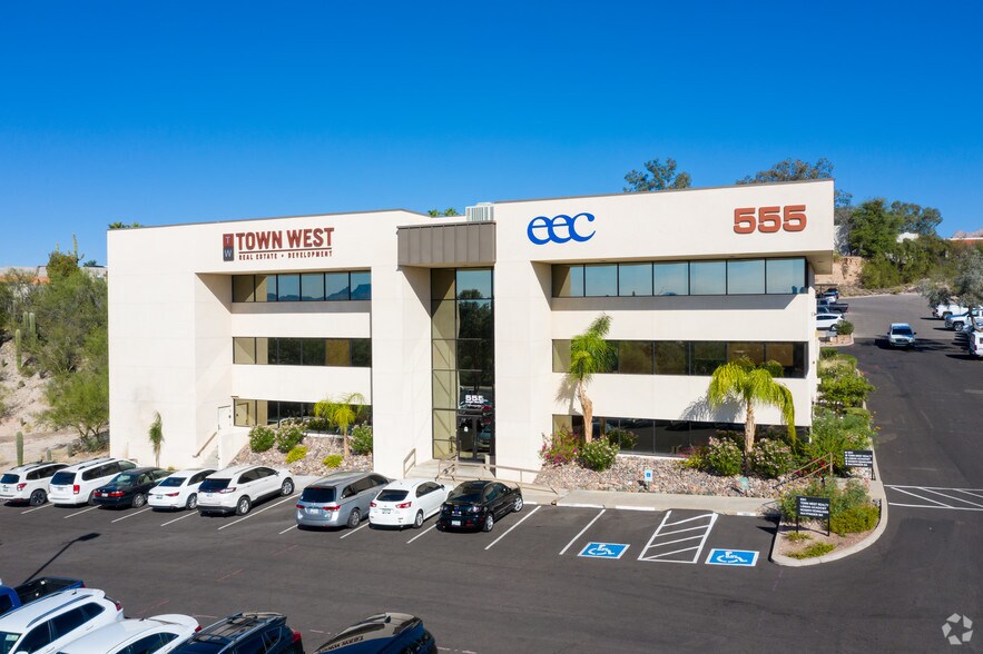555 E River Rd, Tucson, AZ for lease - Building Photo - Image 2 of 2