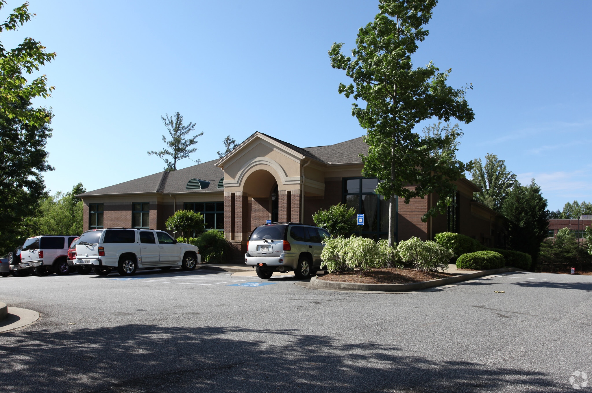 2145 Duluth Hwy, Duluth, GA for lease Primary Photo- Image 1 of 32