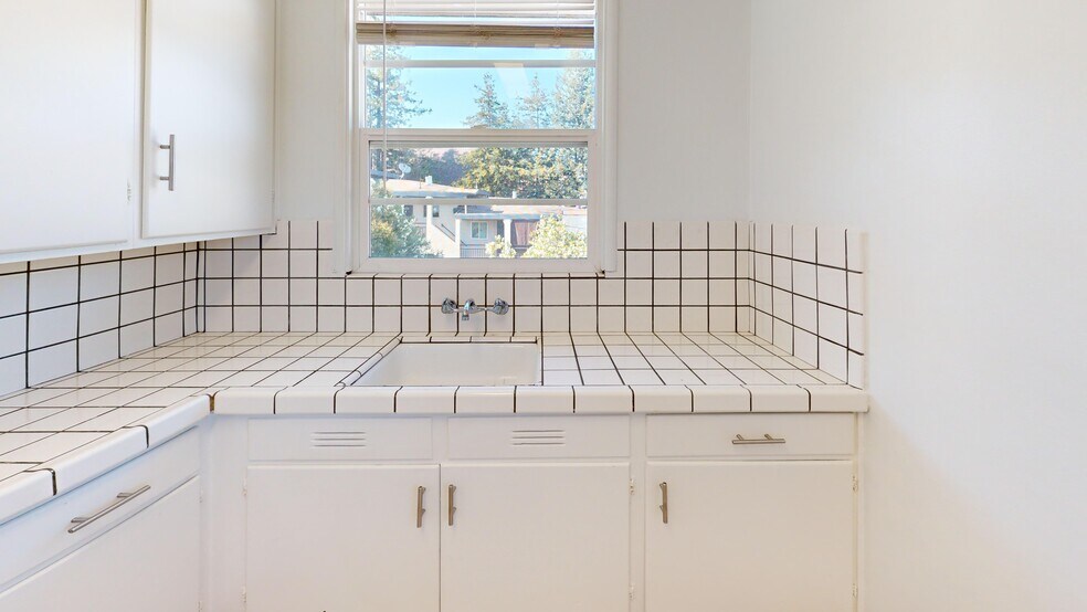 1315 Lincoln Ave, San Rafael, CA à vendre - Photo du bâtiment - Image 2 de 9