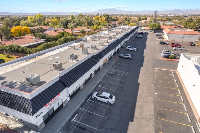 More details for 1725 E Warm Springs Rd, Las Vegas, NV - Retail for Sale