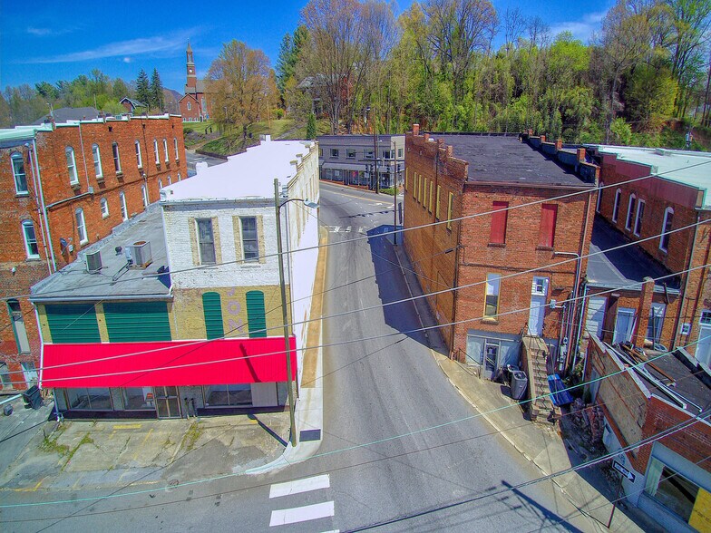 505 Main St, Canton, NC à vendre - Photo du bâtiment - Image 3 de 26