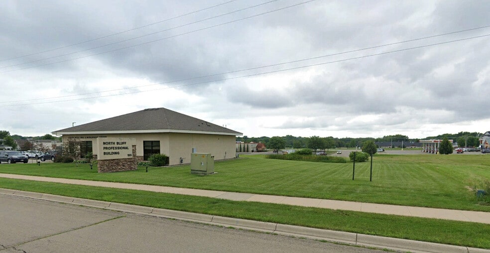 NE Landmark Dr, Owatonna, MN à vendre - Photo du bâtiment - Image 1 de 3
