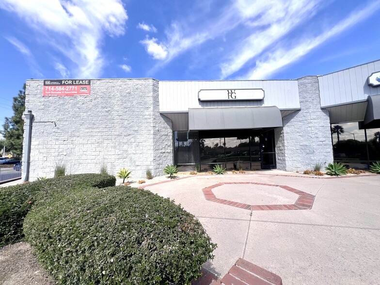 1200-1242 N San Dimas Canyon Rd, San Dimas, CA for lease - Building Photo - Image 1 of 11