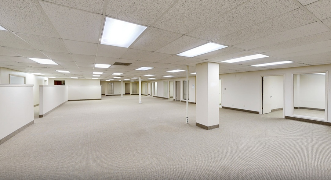 2209 N Padre Island Dr, Corpus Christi, TX for lease Interior Photo- Image 1 of 2