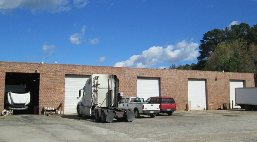 2970 Angellette Dr, Austell, GA à louer - Photo du bâtiment - Image 2 de 5