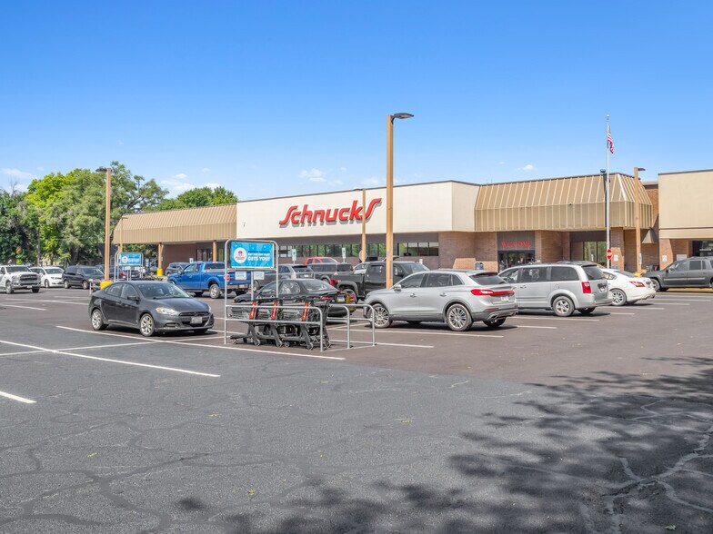 1001 Court St, Pekin, IL à vendre - Photo du bâtiment - Image 2 de 20