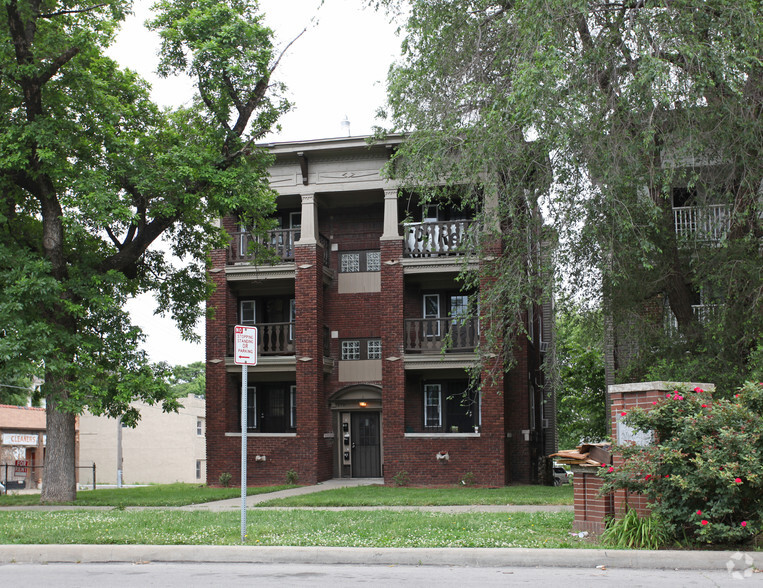 2701-2703 Benton Blvd, Kansas City, MO for sale - Primary Photo - Image 1 of 4