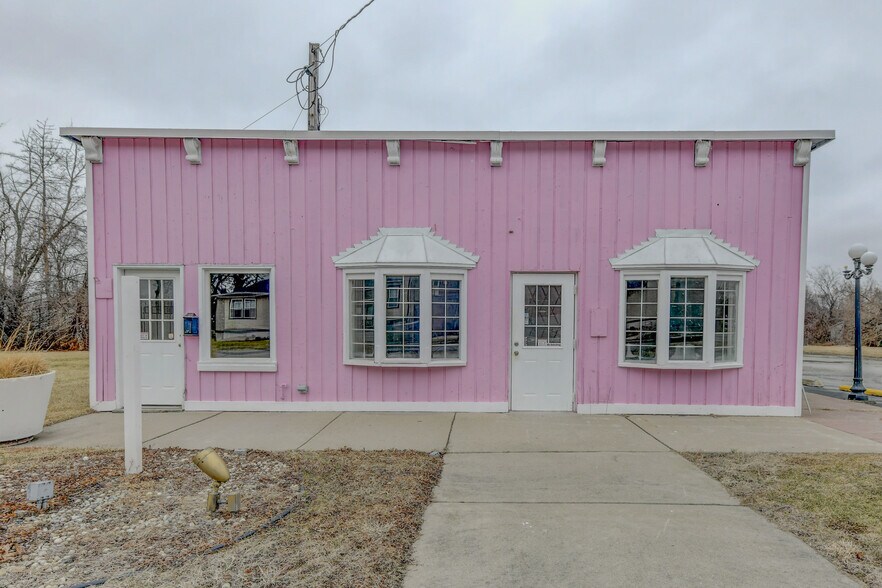 135 E Main St, Glenwood, IL à vendre - Photo du bâtiment - Image 2 de 20