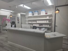 425 E Colorado St, Glendale, CA for lease Interior Photo- Image 2 of 14