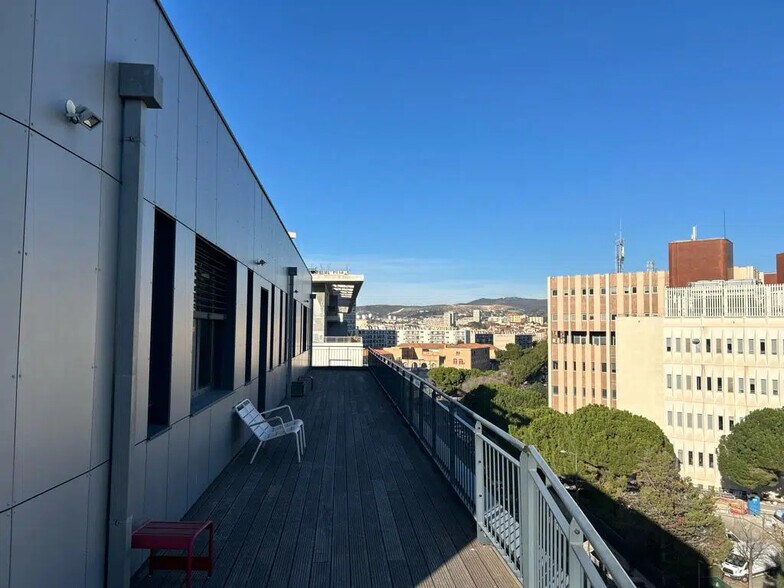 418 Boulevard National, Marseille à louer - Photo du bâtiment - Image 3 de 7