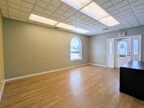 302-306 S Baldwin Ave, Marion, IN à louer Photo intérieure- Image 1 de 17