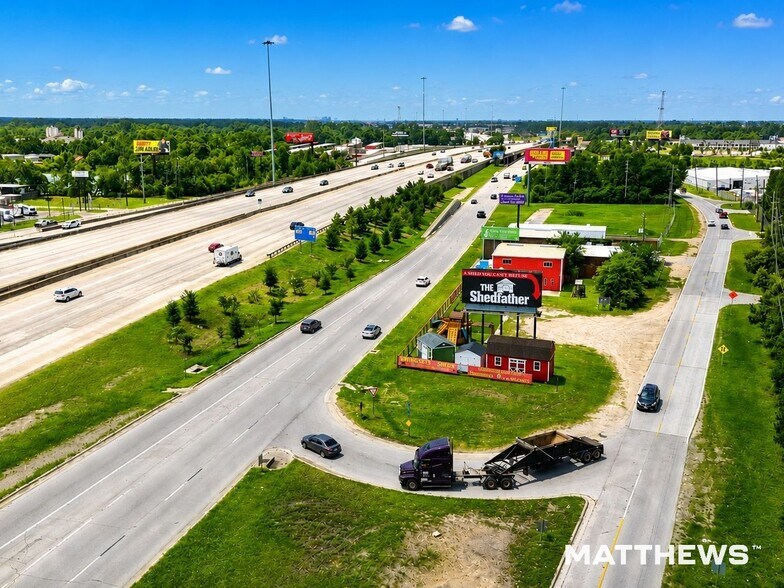 22311 N I-45, Spring, TX à vendre - Photo du bâtiment - Image 2 de 4