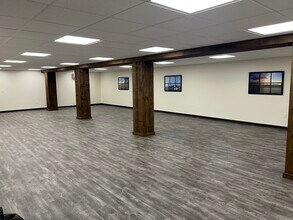 1 W Main St, Clinton, CT for lease Interior Photo- Image 2 of 6