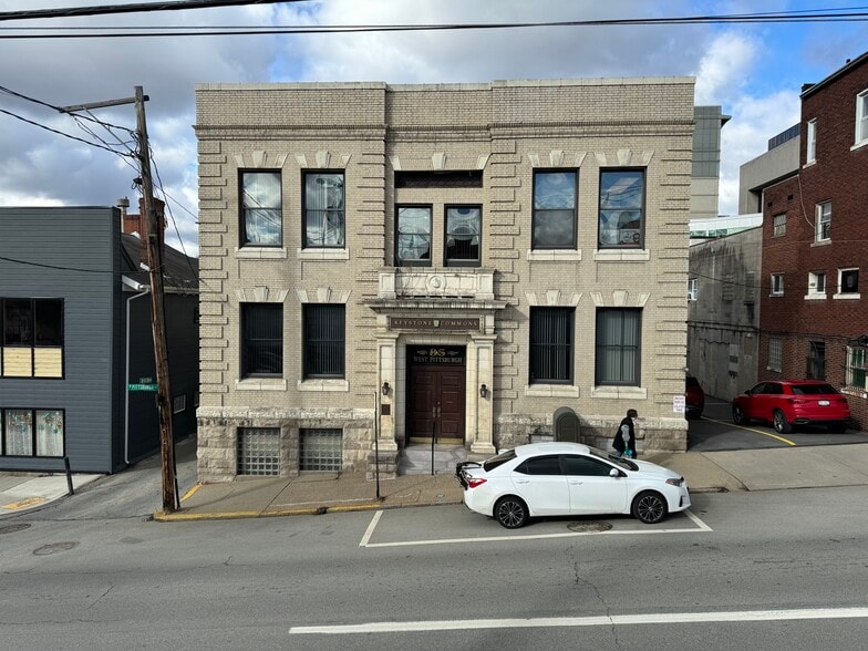 35 W Pittsburgh St, Greensburg, PA for sale - Building Photo - Image 1 of 13