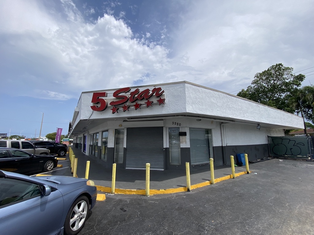 3200-3218 W Broward Blvd, Fort Lauderdale, FL for lease Building Photo- Image 1 of 9