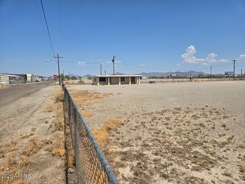 135 Ironwood rd, Quartzsite, AZ à vendre - Photo principale - Image 1 de 8