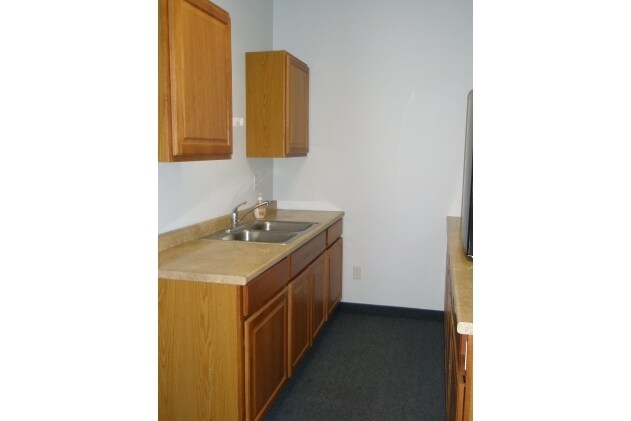 6821-6825 W Clearwater Ave, Kennewick, WA à louer - Photo du bâtiment - Image 3 de 6