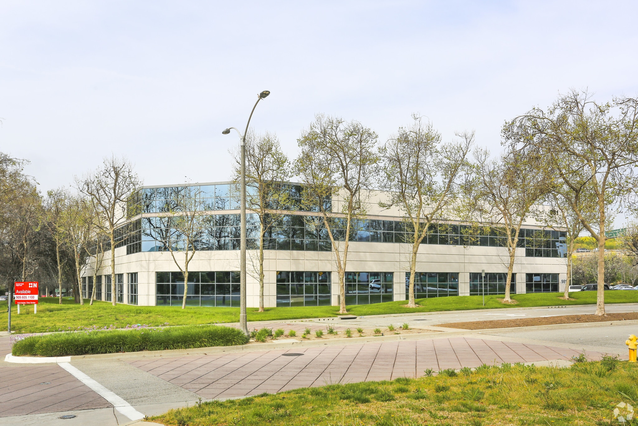 981 Corporate Center Dr, Pomona, CA for lease Primary Photo- Image 1 of 4