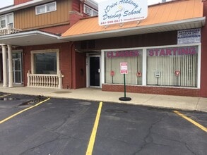 913 Greenwood Rd, Glenview, IL for lease Building Photo- Image 1 of 2