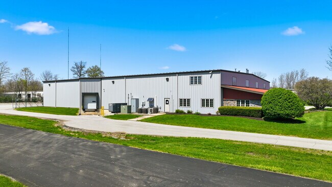 Plus de détails pour 3421 Centennial Dr, Fort Wayne, IN - Industriel à louer