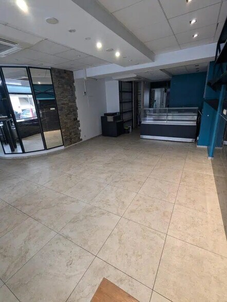 Commerce de détail dans Levallois-Perret à louer - Photo intérieure - Image 3 de 13