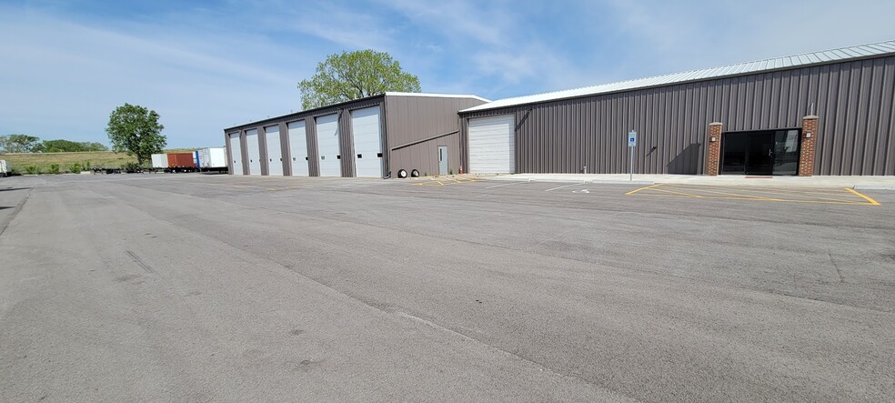 336 S 42nd St, Kansas City, KS for sale - Building Photo - Image 2 of 9