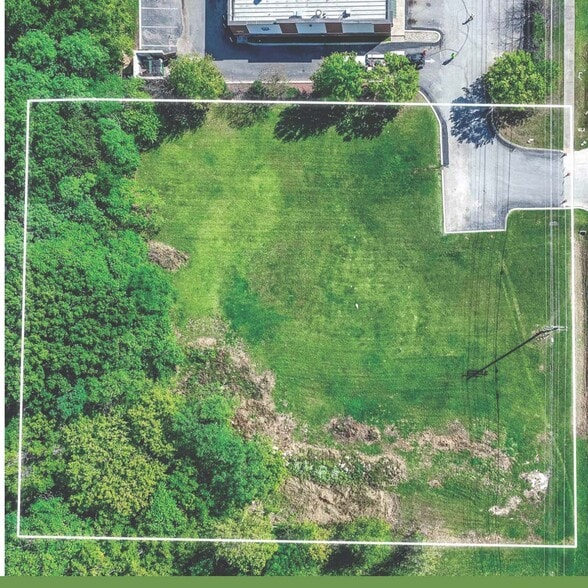 472 Downs Blvd, Franklin, TN à vendre - Photo du bâtiment - Image 3 de 10