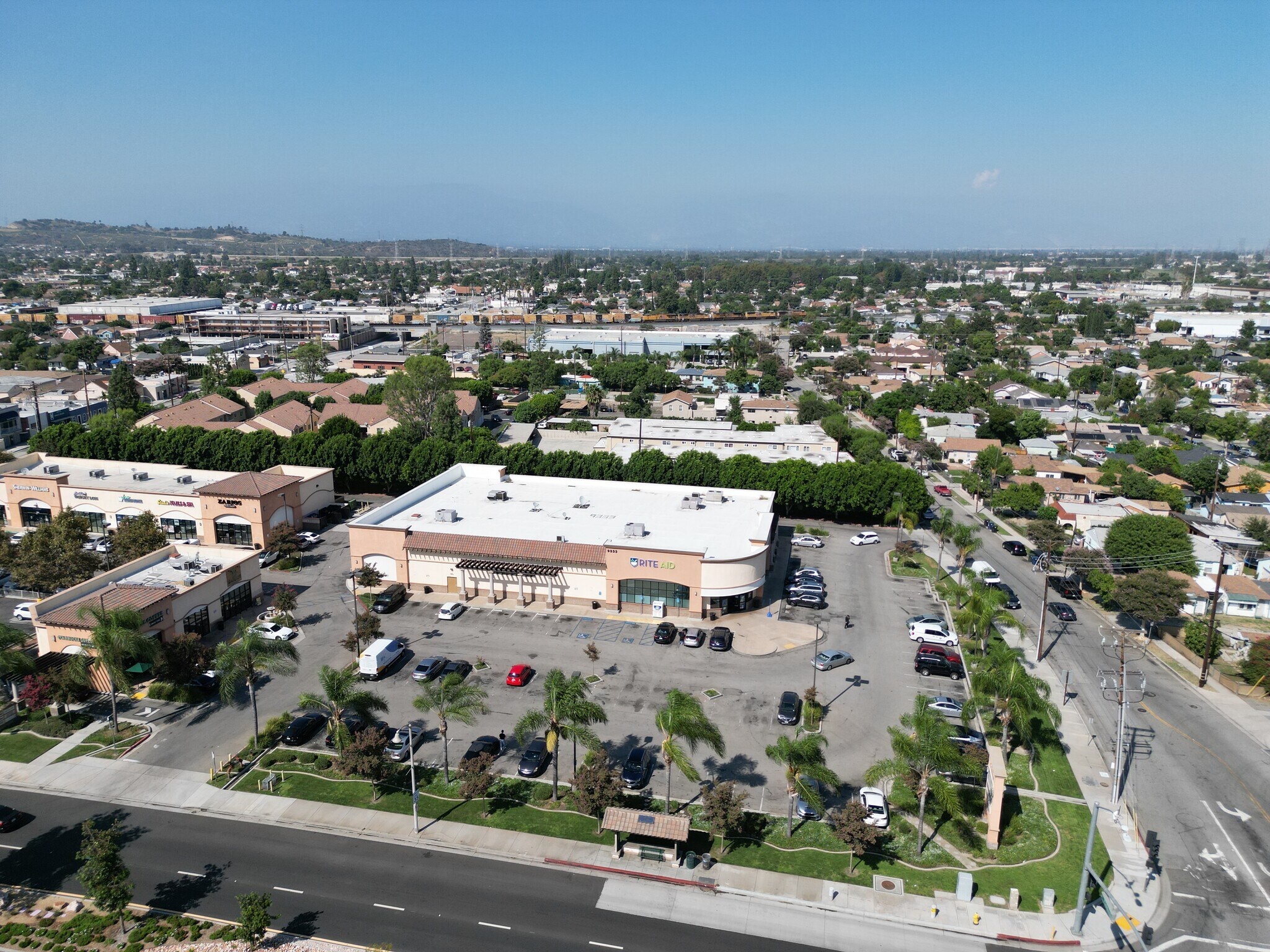 9333 Whittier Blvd, Pico Rivera, CA for lease Primary Photo- Image 1 of 7