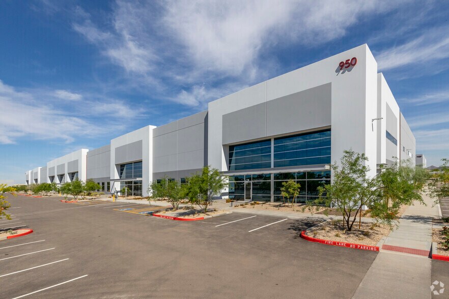 NWC N 7th Ave & W Rose Garden Ln, Phoenix, AZ à louer - Photo du bâtiment - Image 3 de 8