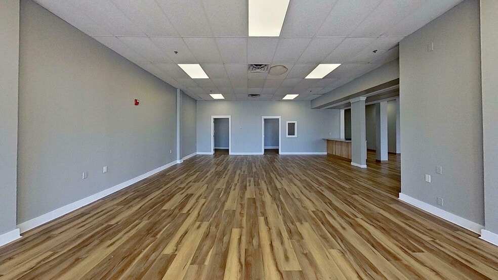 13-17 Washington St, Sanford, ME for lease - Interior Photo - Image 3 of 16