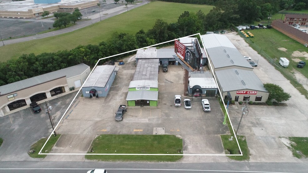 6555 Eastex Fwy, Beaumont, TX à vendre - Photo du bâtiment - Image 2 de 6