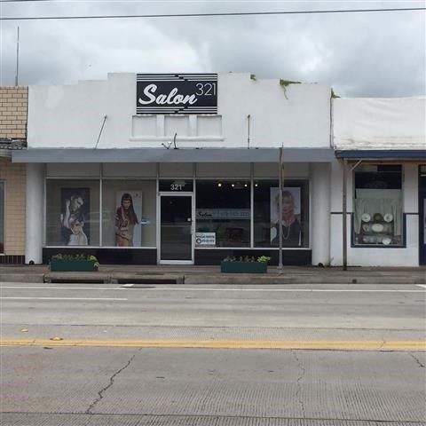 321 E Brazos Ave, West Columbia, TX for sale - Primary Photo - Image 1 of 1