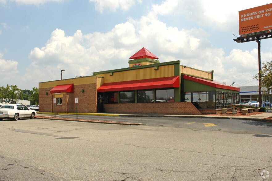 6011 Preston Hwy, Louisville, KY for sale - Primary Photo - Image 1 of 2