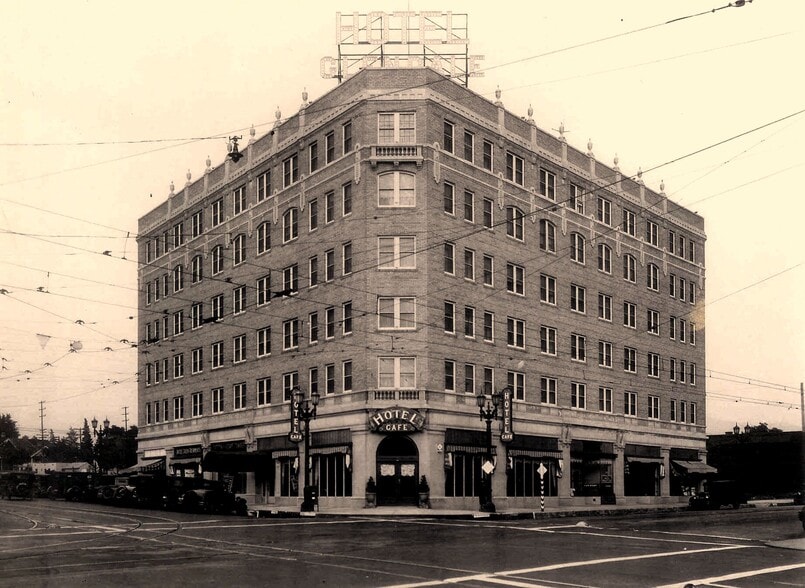 701-709 E Broadway, Glendale, CA for lease - Building Photo - Image 3 of 4