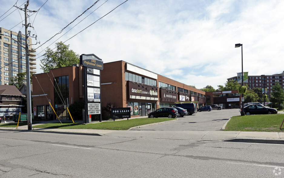 55 Erb St E, Waterloo, ON for lease - Building Photo - Image 2 of 6