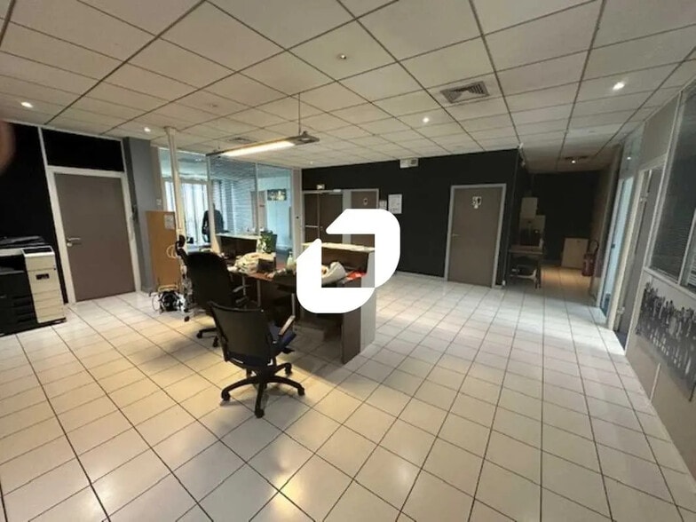 Bureau dans Roissy-en-France à louer - Photo intérieure - Image 3 de 19