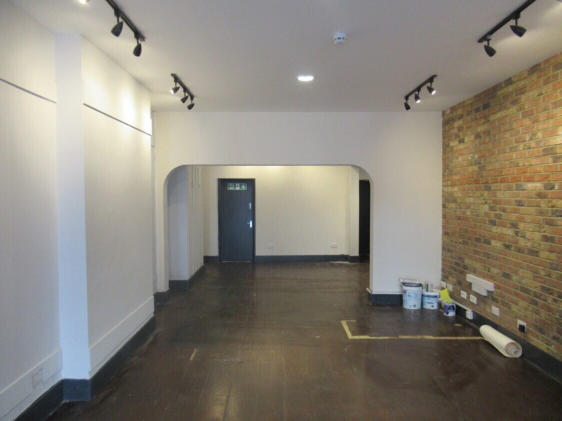 5 Leopold Rd, London for lease Interior Photo- Image 1 of 3