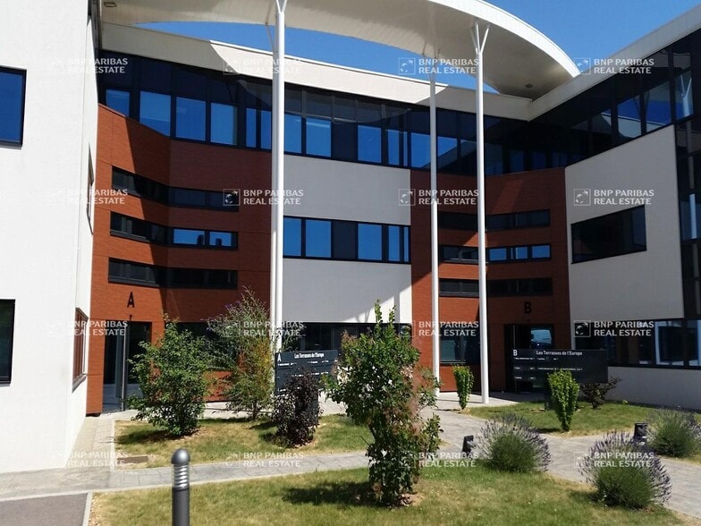 27 Rue Elsa Triolet, Dijon à louer - Photo du bâtiment - Image 3 de 11