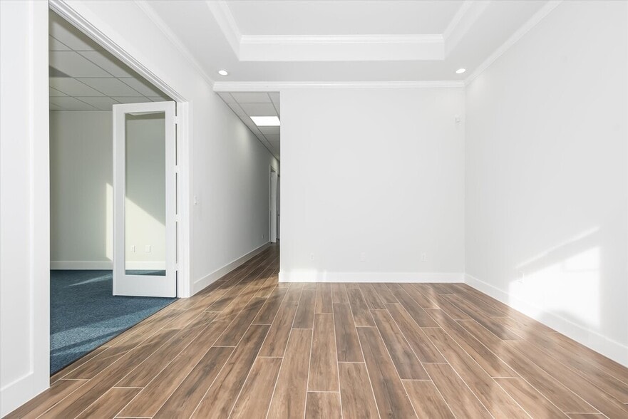 14547 Lake Business Dr, Conroe, TX for lease - Interior Photo - Image 2 of 13