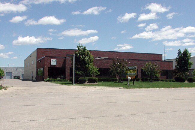 Plus de détails pour 7522 Baron Ct, Canton Township, MI - Industriel à louer