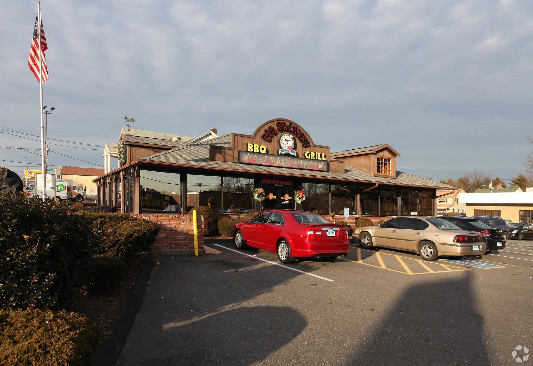 572 Watertown Ave, Waterbury, CT à vendre Photo principale- Image 1 de 1