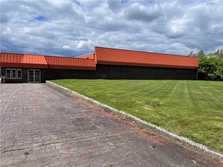 Plus de détails pour 7320 Victor Mendon, Victor, NY - Industriel à vendre