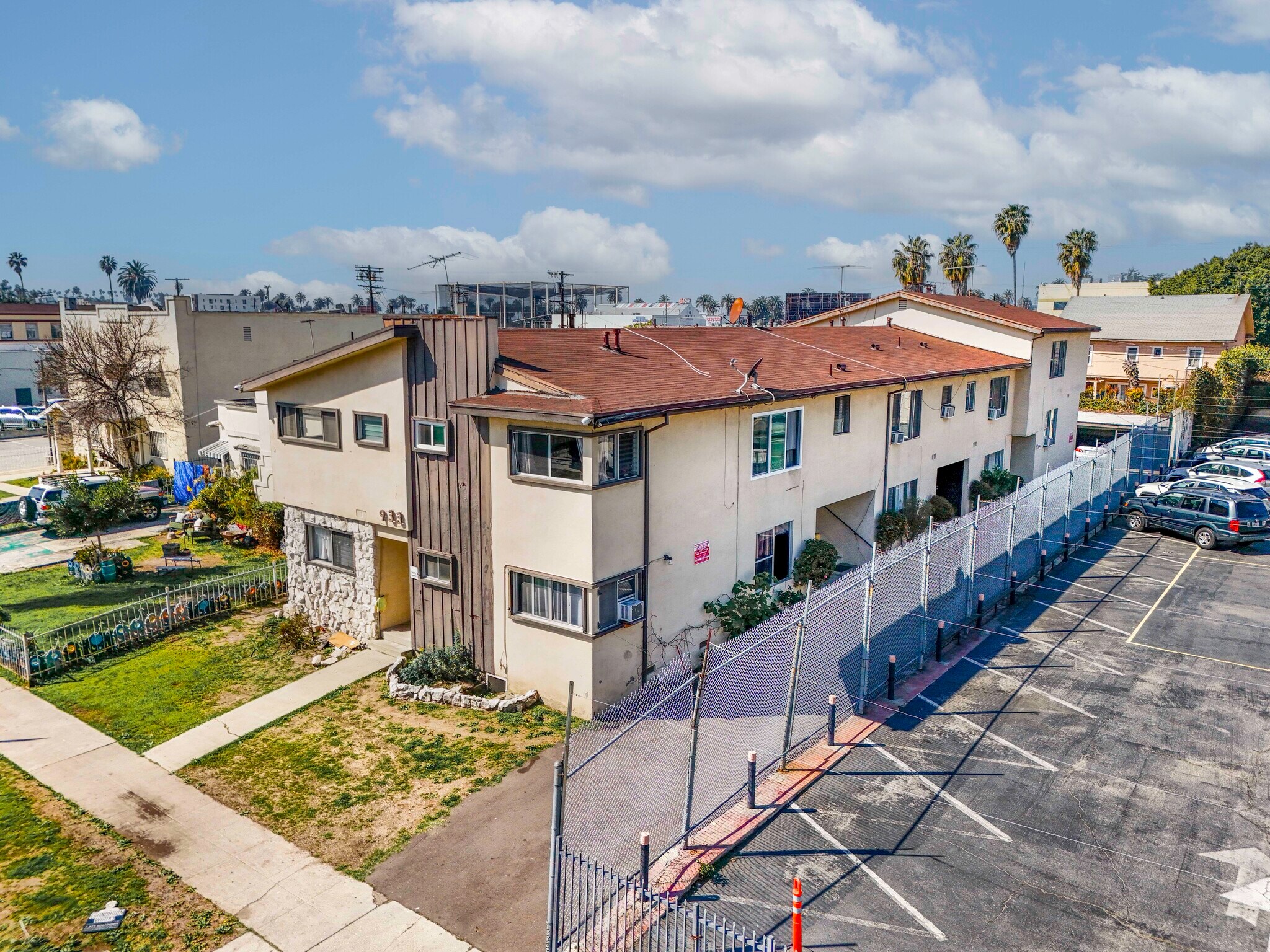 933 S Norton Ave, Los Angeles, CA for sale Building Photo- Image 1 of 1