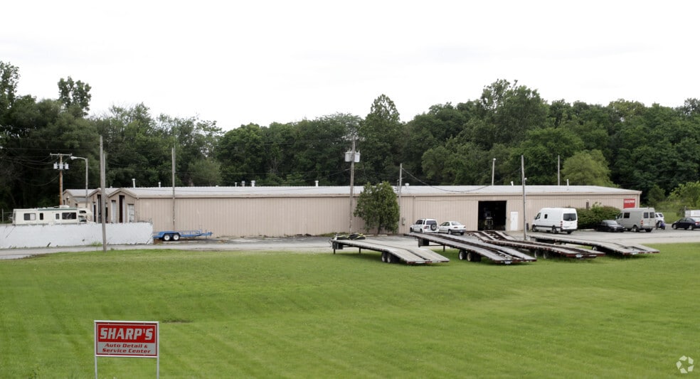 2211 Wilden Ave, Goshen, IN à vendre - Photo du bâtiment - Image 2 de 3