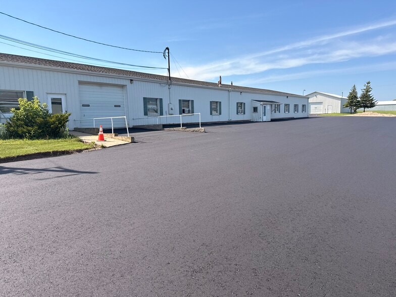 825 Prosper Rd, De Pere, WI for lease - Building Photo - Image 1 of 5