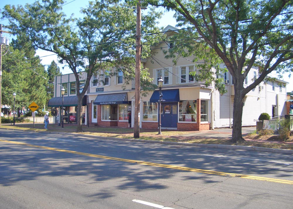 2349 Whitney Ave, Hamden, CT à louer Photo du bâtiment- Image 1 de 3