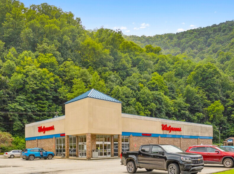 69 Lewis St, Whitesville, WV à vendre - Photo du bâtiment - Image 3 de 7