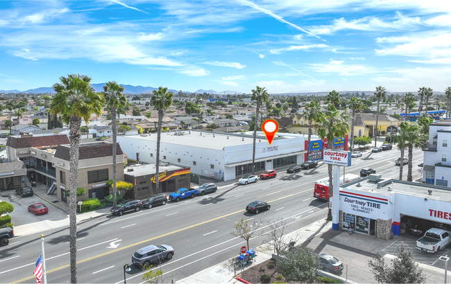 Plus de détails pour 733 Broadway, Chula Vista, CA - Commerce de détail à vendre