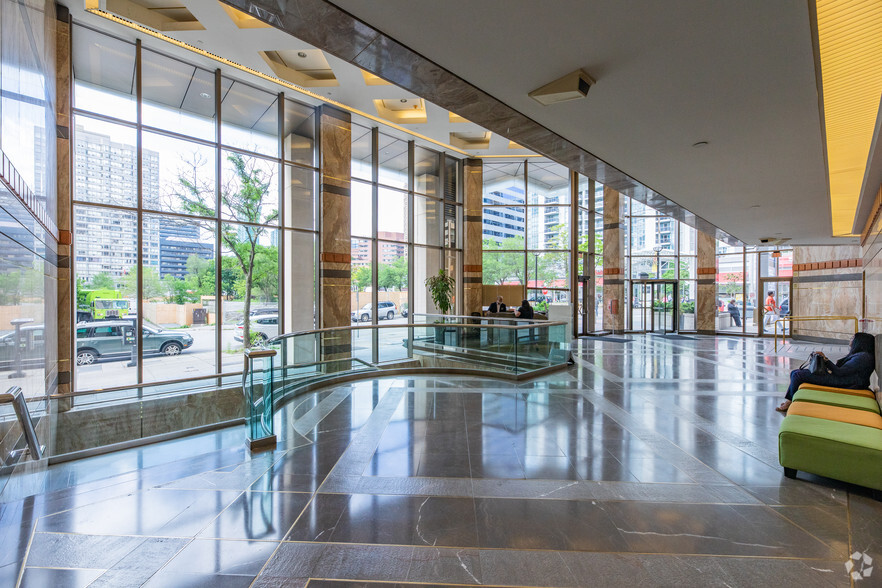 5001 Yonge St, Toronto, ON for lease - Lobby - Image 1 of 6