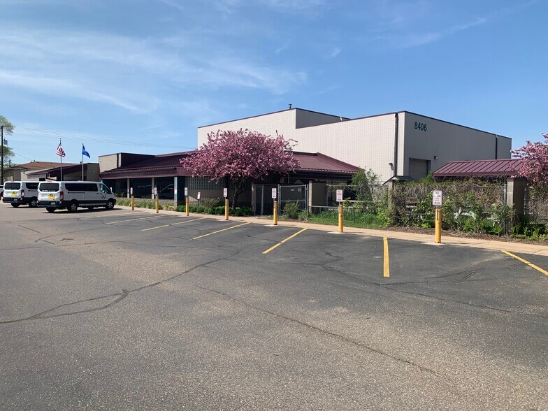 8406 Sunset Rd NE, Spring Lake Park, MN à vendre - Photo du bâtiment - Image 2 de 2